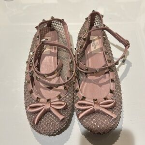 Gently worn Valentino Rockstud flat with crystal detail. Rose pink. Size 40